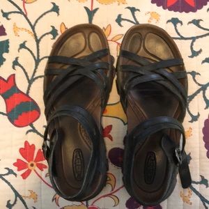 Women’s Keen Naples, leather sandals size 10